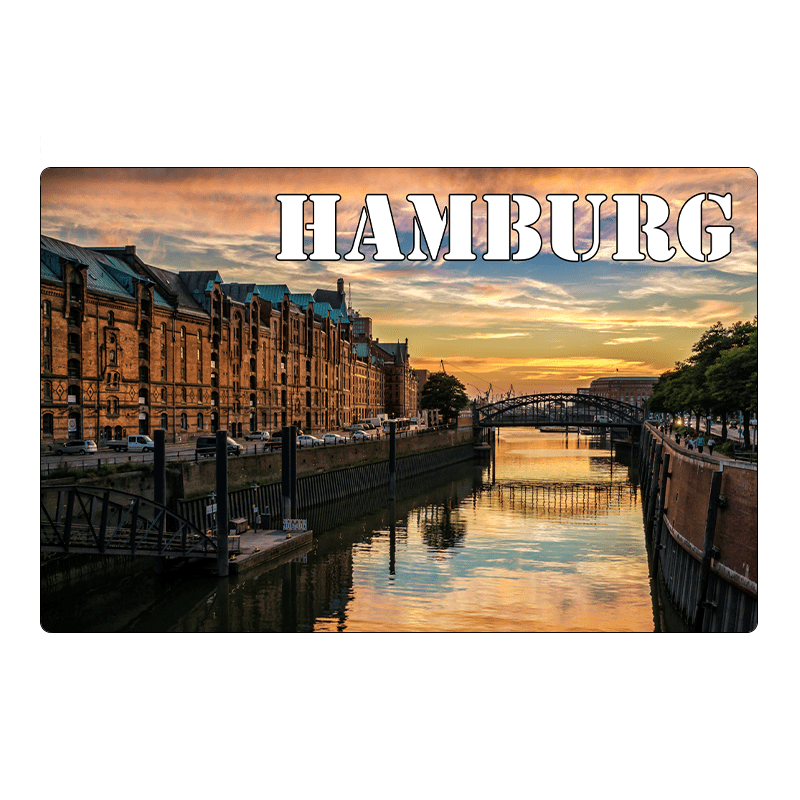 Hamburg Speicherstadt fridge magnet at dusk